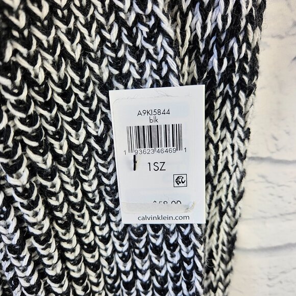 NWT Calvin Klein OS One Size Black/White Knit Infinity Loop Scarf MSRP $58 Women - Picture 7 of 13